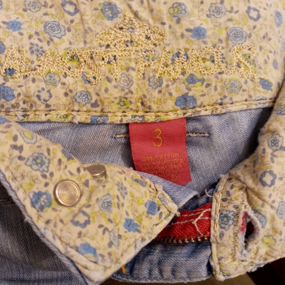 Short Shorts Almost Famous Light Blue Jeans - Picture 10 of 12